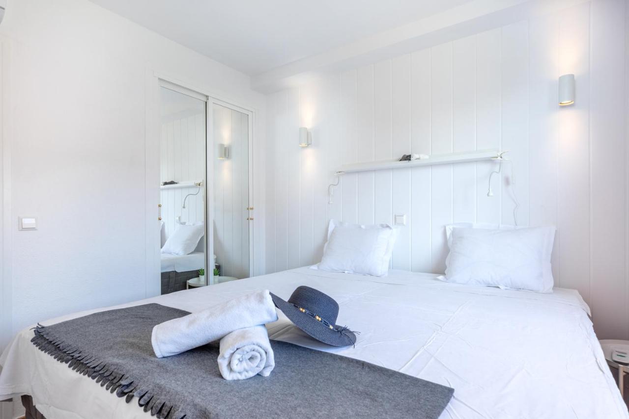 Beachfront Seaview Apartment In Los Boliches By Costarentals - Ref 141 Fuengirola Exterior photo