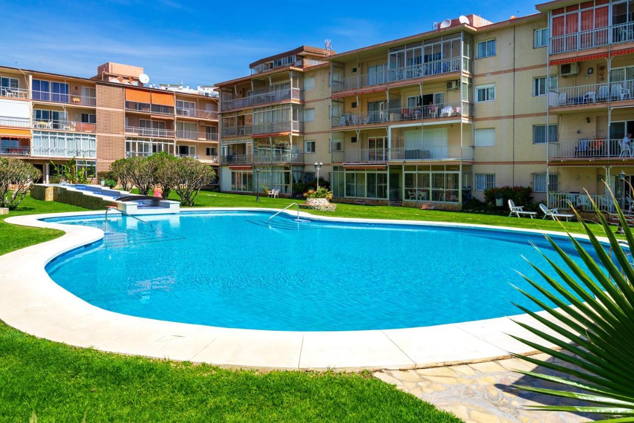 Beachfront Seaview Apartment In Los Boliches By Costarentals - Ref 141 Fuengirola Exterior photo