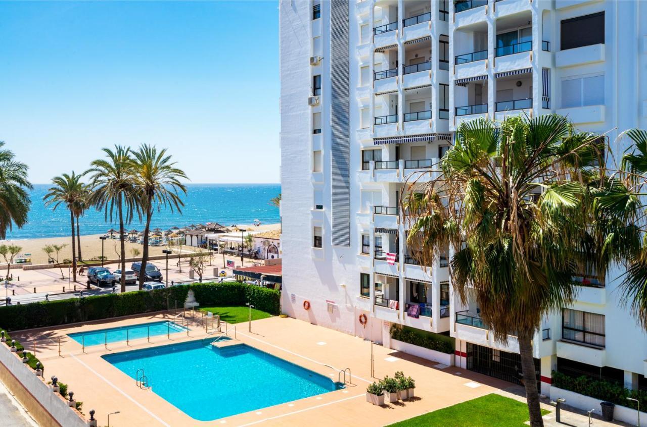 Beachfront Seaview Apartment In Los Boliches By Costarentals - Ref 141 Fuengirola Exterior photo